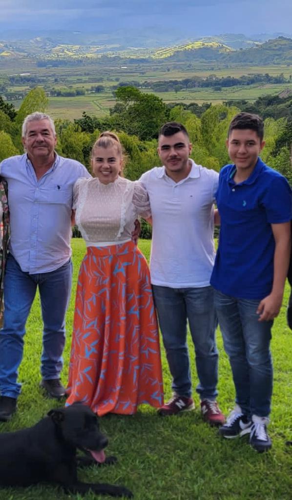 Hernandos family
