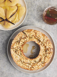 Mediterranean Citrus, Cinnamon and Pine Nut Cake 