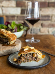 LESLIE’S CONFIT DUCK AND FIG PIE 
