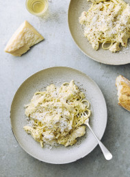 Creamy Chicken and Parmesan Linguine 