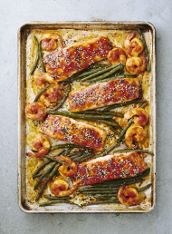 Tray-baked Gochujang Prawns and Salmon with Green Beans 