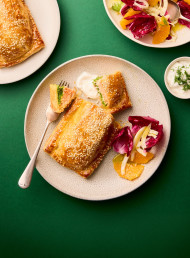 Salmon En Croute with Dill and Garlic Yoghurt
