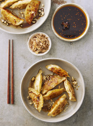 Pork, Prawn and Red Curry Dumplings with Spicy Sauce 