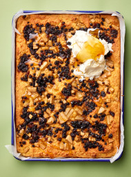 Sheet-Pan Pear and Christmas Fruit Mince Pancake 