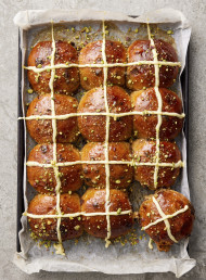 Ginger, Cardamom and Chocolate Hot Cross Buns 