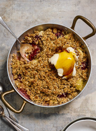 Anzac Plum and Apple Crumble 