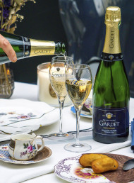 Drink Smarter this Christmas. Drink Champagne Gardet.