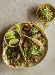 Lee Kum Kee Black Pepper Steak Soft Tacos