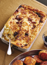 Baked Mashed Potatoes with Caramelised Onions