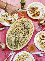 Makarna Bulli (Poached Chicken Spaghetti)