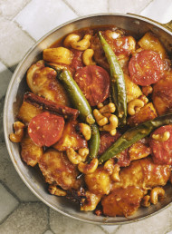 Sticky Chicken with Pineapple and Tomatoes 