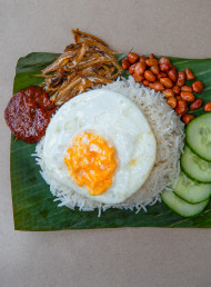 Discover Authentic Singaporean Food Producer, Super Shiok Eats