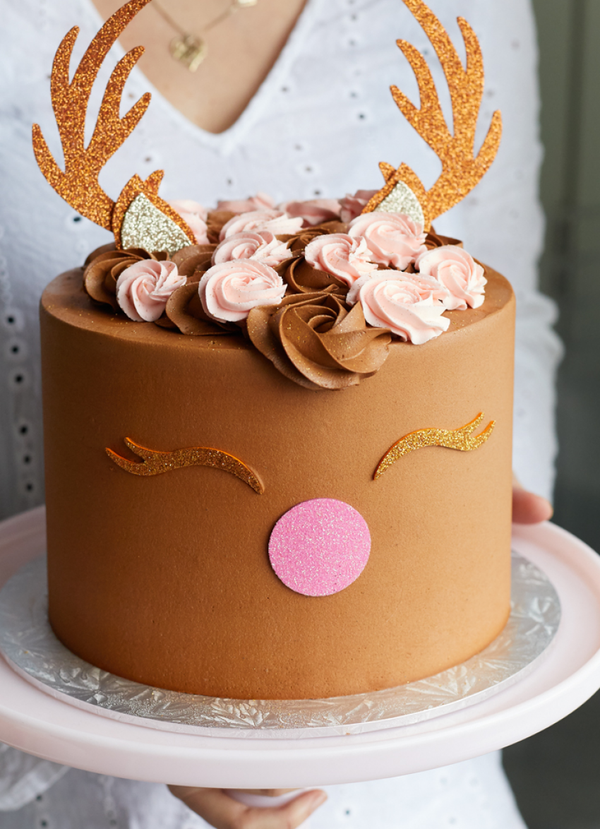 Win a Bluebells Cakery Rudolph Cake