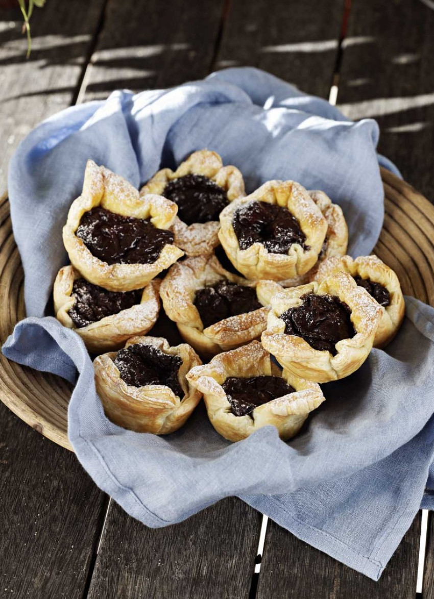 Chocolate Custard Tarts