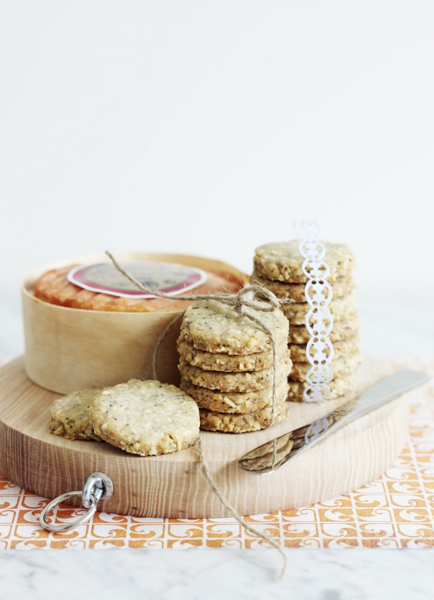 Poppy and Sesame Seed Oatcakes