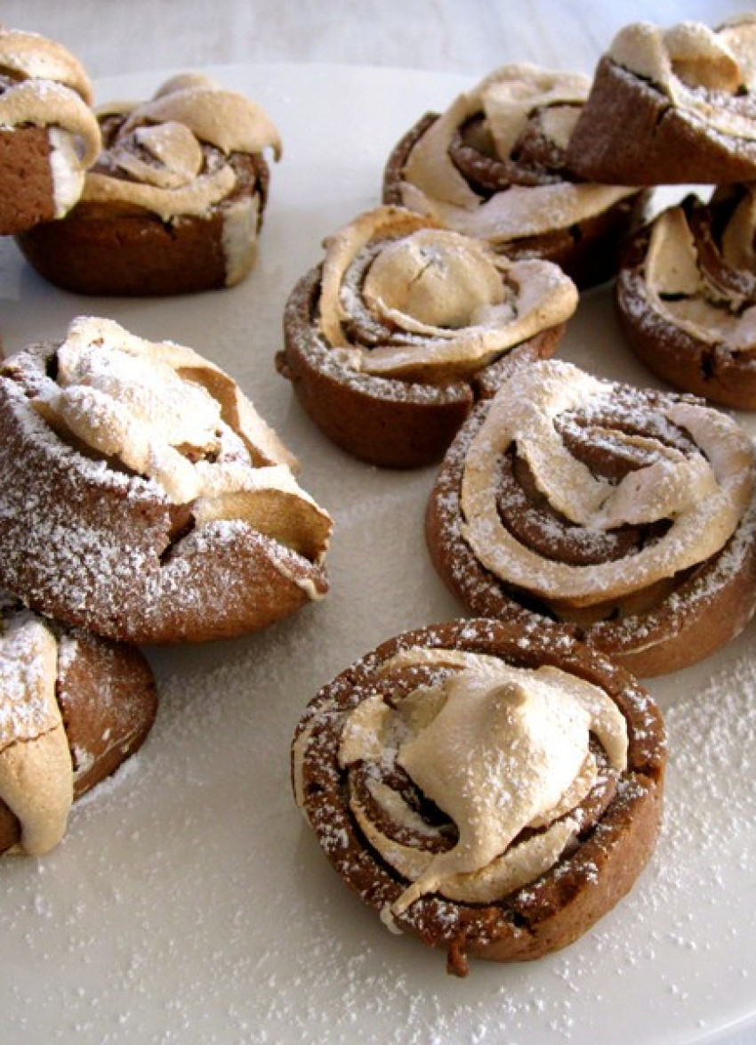 Spiced Meringue and Chocolate Shortbread Swirls
