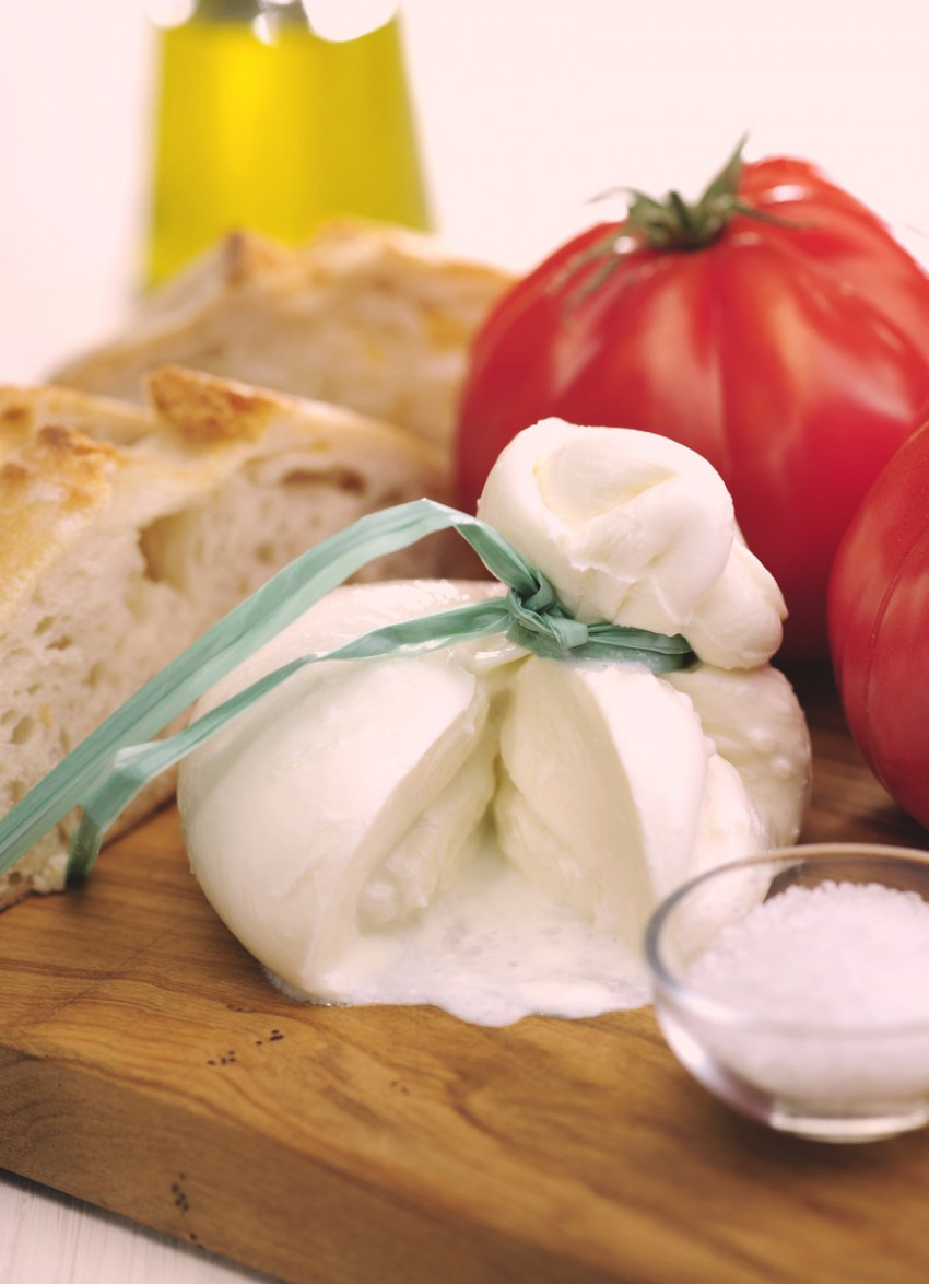 Courgette Pesto with Burrata and Fresh Tomato