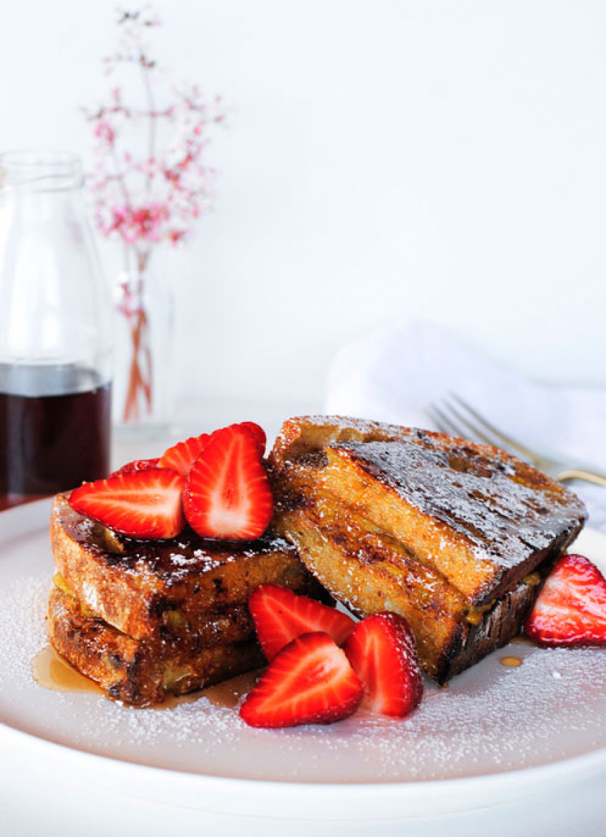 Caramel Banana Stuffed French Toasties